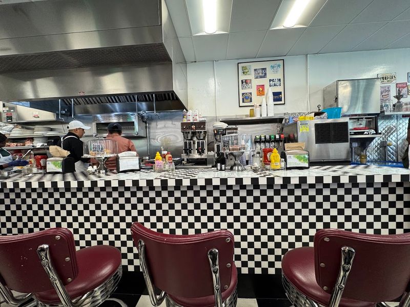 Green's Pharmacy Luncheonette (Palm Beach)