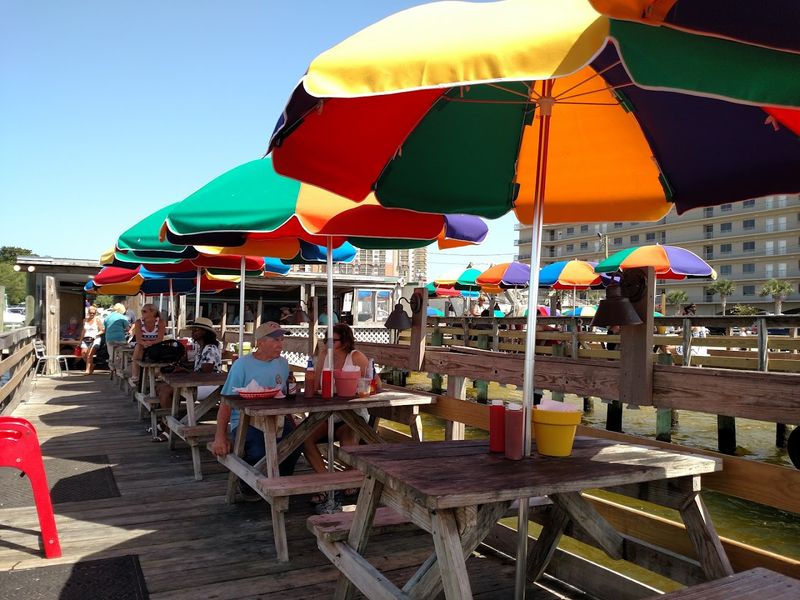 Dewey Destin's Seafood Restaurant (Destin)
