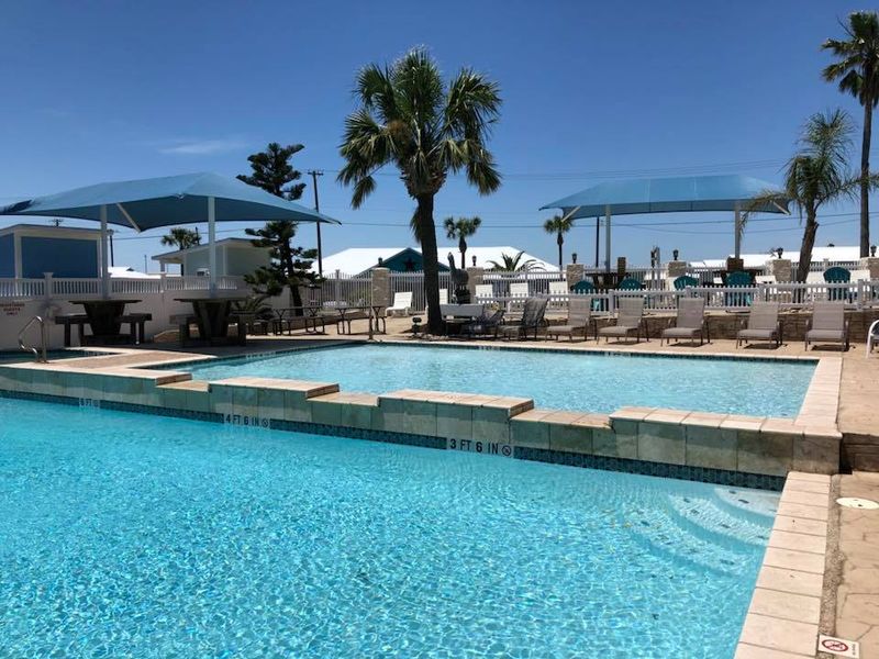 Heated Saltwater Pools That Beat Any Beach Day