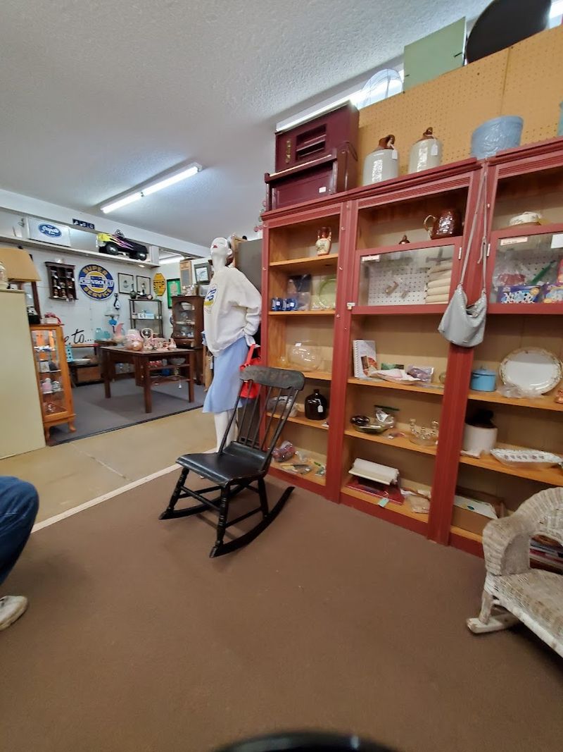 Furniture, Restoration, and Transport Tips