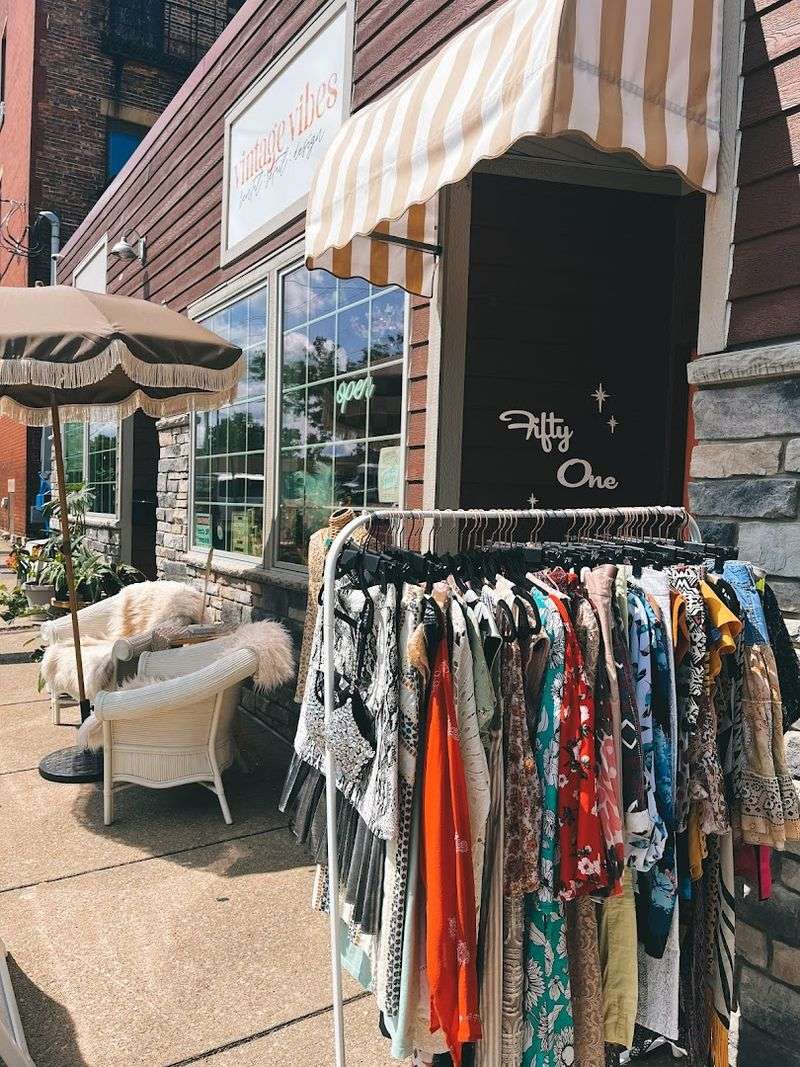 Vintage Vibes, Elyria, OH