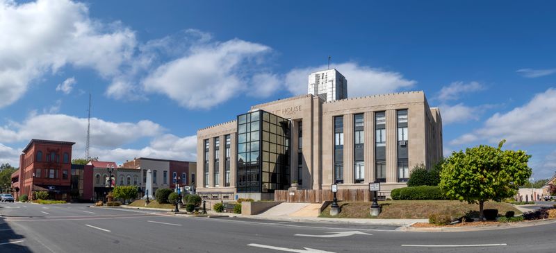 Small Shops, Antique Finds, and Hidden Corners