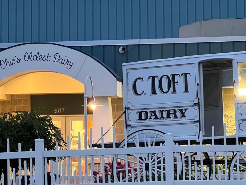 Toft Dairy Ice Cream Parlor, Sandusky