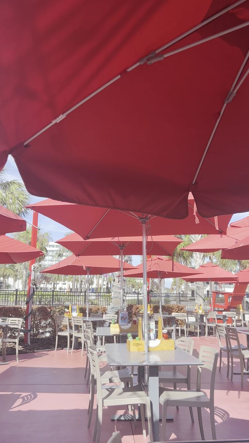 Crabby's Dockside Clearwater