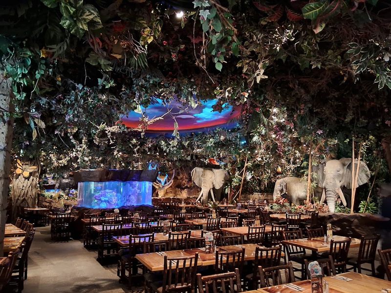 Landry's Select Club Membership Skips the Wait