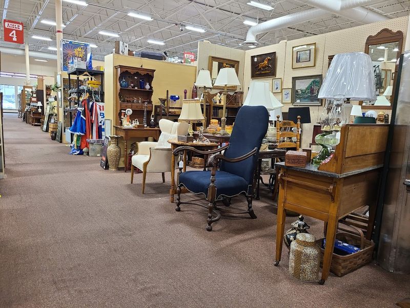 Mid Century And Furniture Finds