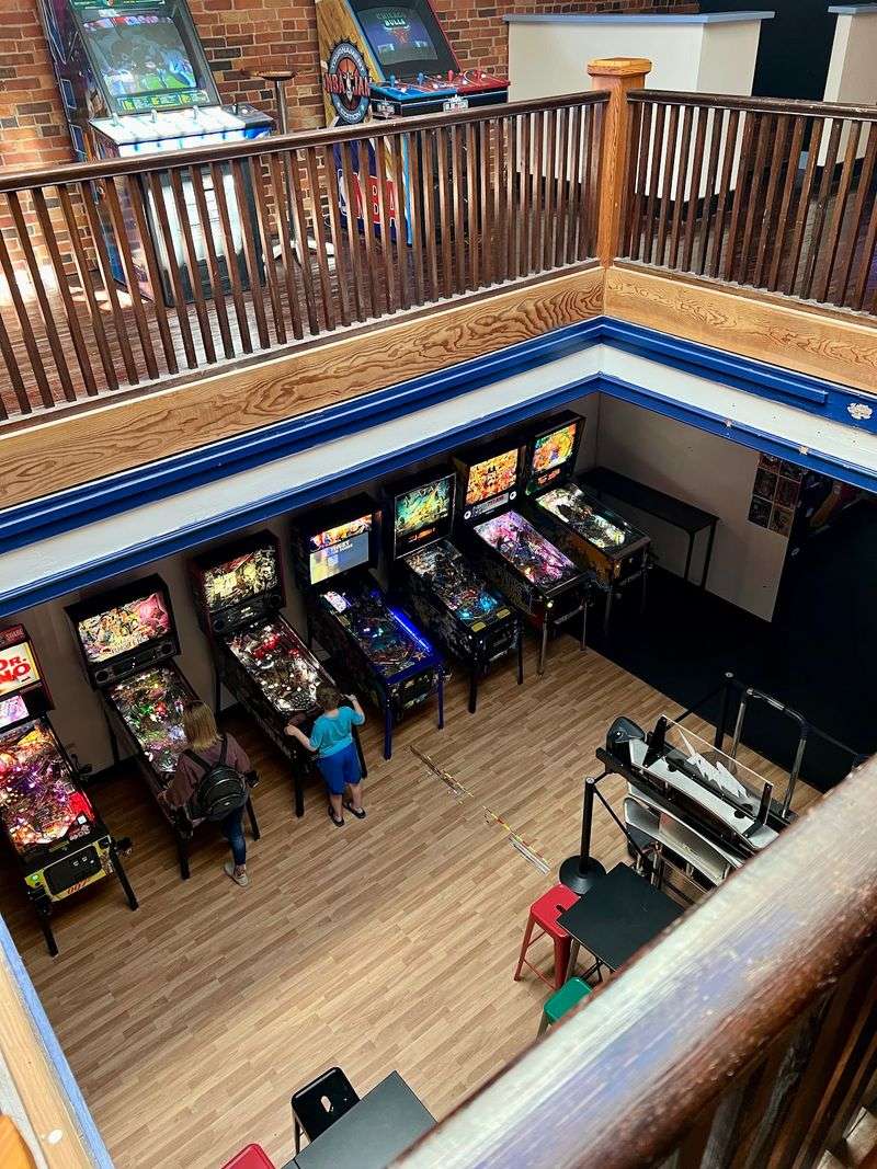 The Bar in the Middle