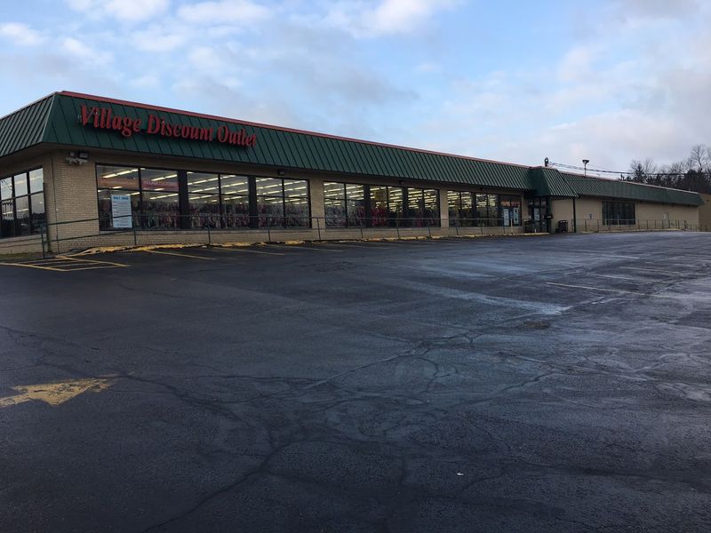 Village Discount Outlet, Cleveland