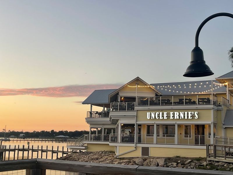 Uncle Ernie's Bayfront Grill & Brewhouse