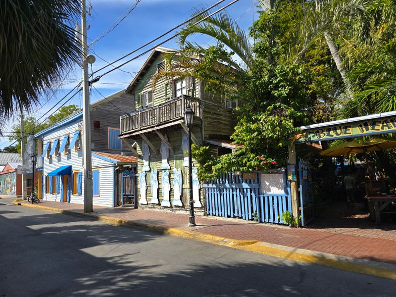 Location, Hours, And Practical Details