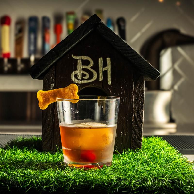 Full-Service Bar with Creative Cocktails