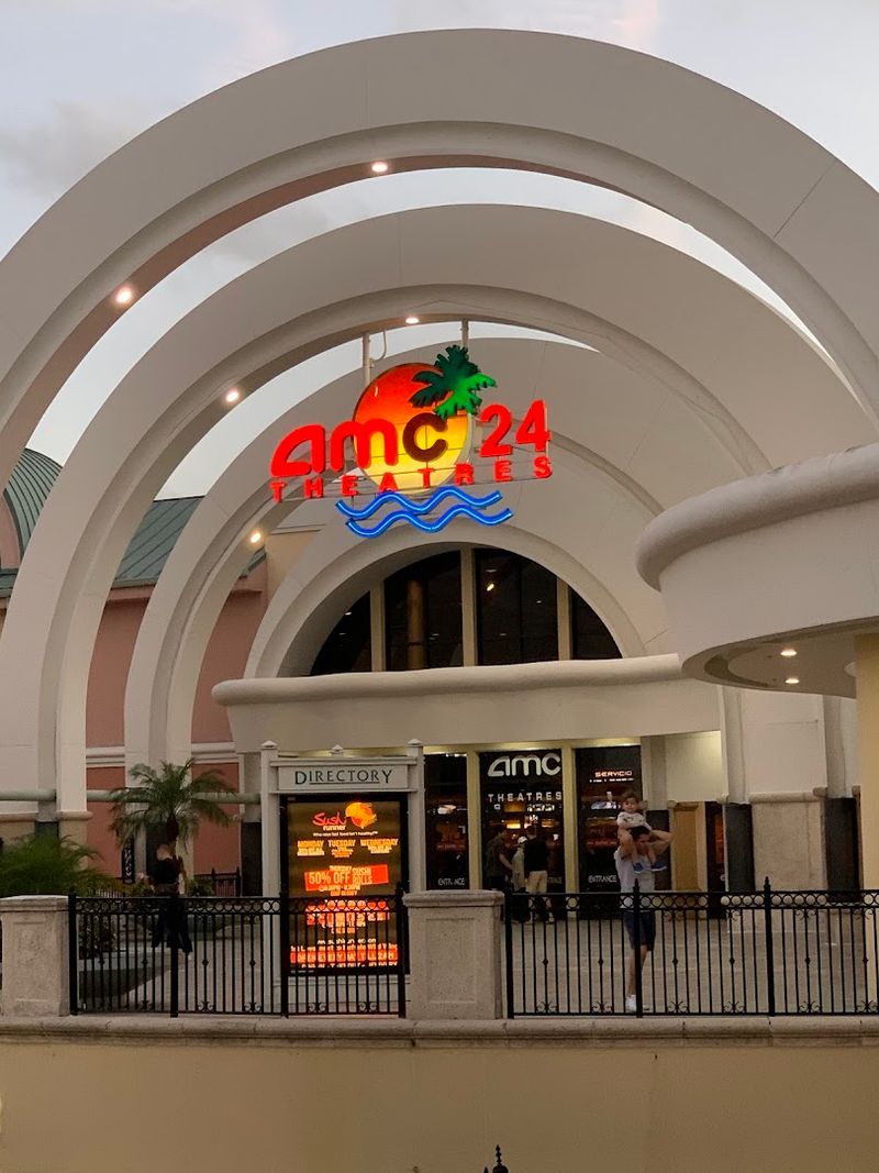 AMC Theater That Hosted Countless First Dates