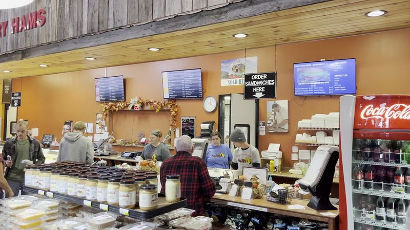 Yoder's Country Market &mdash; Bulls Gap
