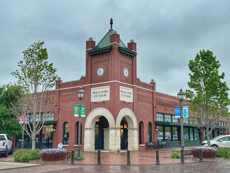 The Welcome Center That Actually Welcomes You