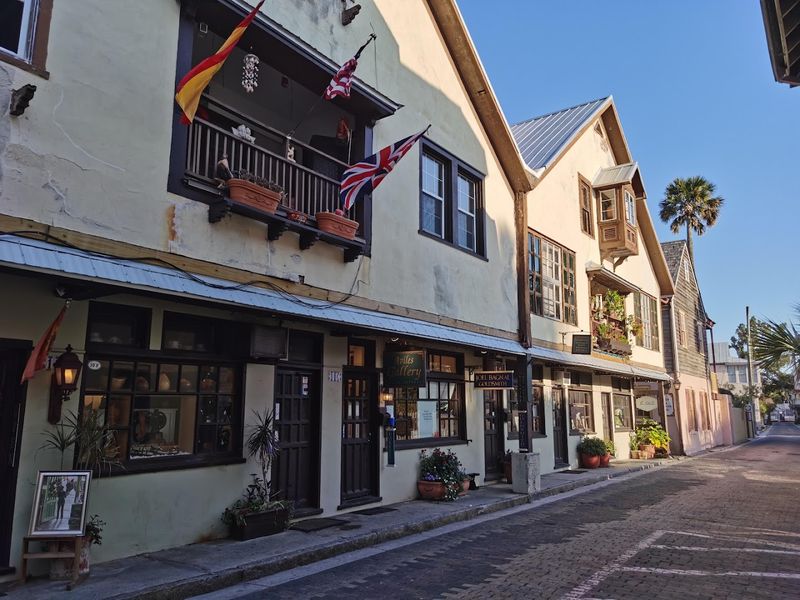 Shops for Thoughtful Souvenirs