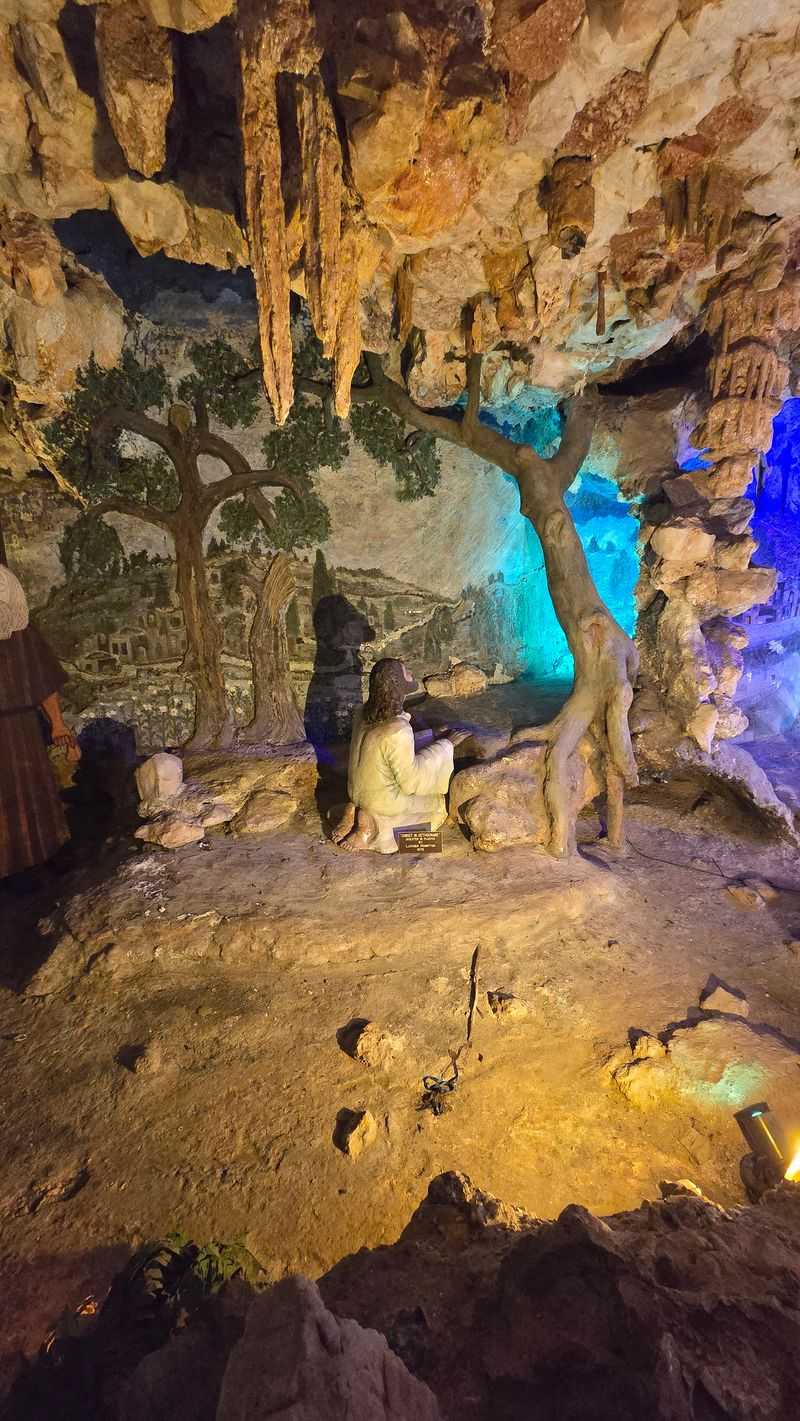 Why Crystal Shrine Grotto Is Worth Seeking Out