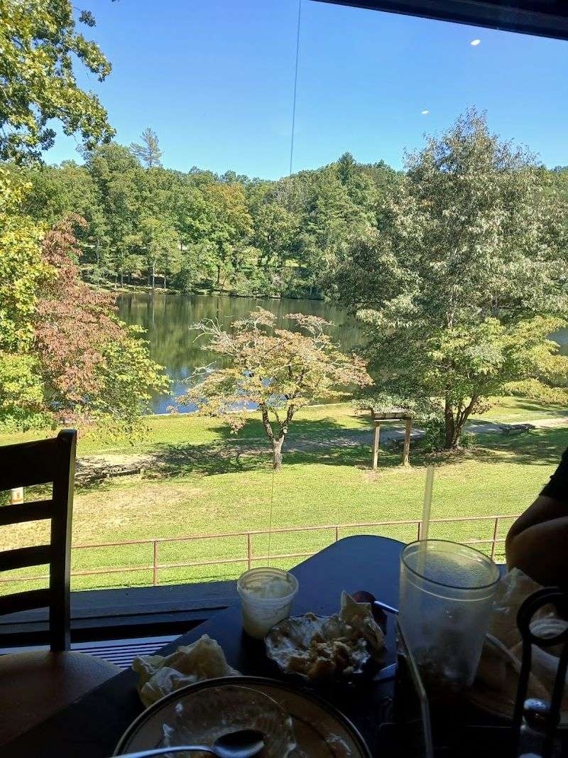 The Tennessee Restaurant Where the Lake Views Steal the Show