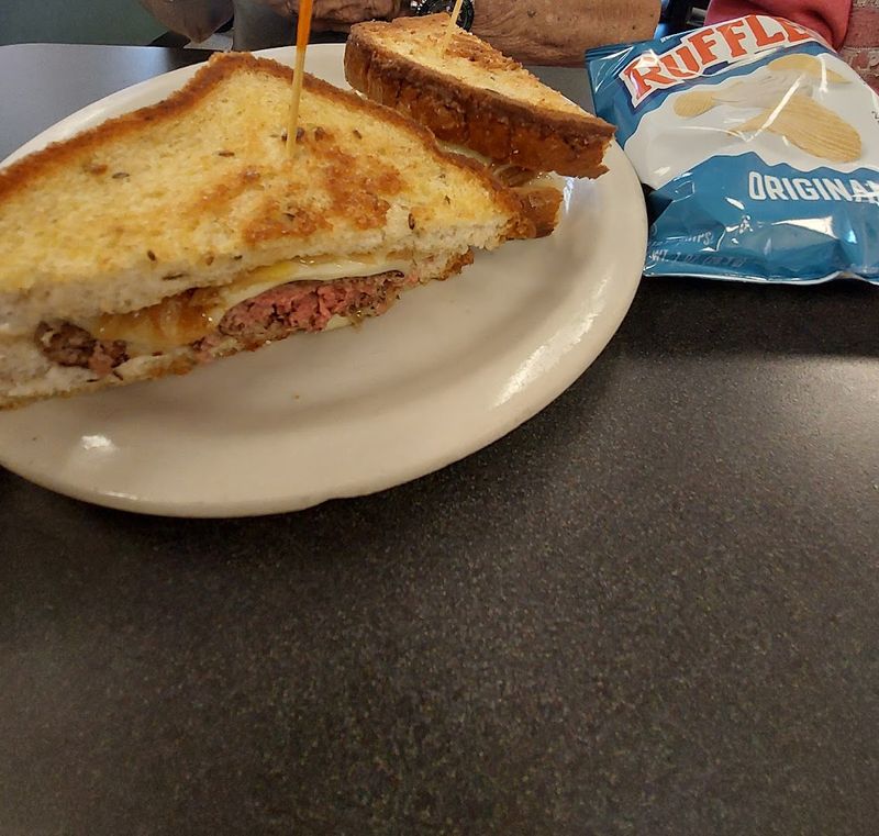 Lunch Plates That Prove This Place Isn't Just a Morning Spot