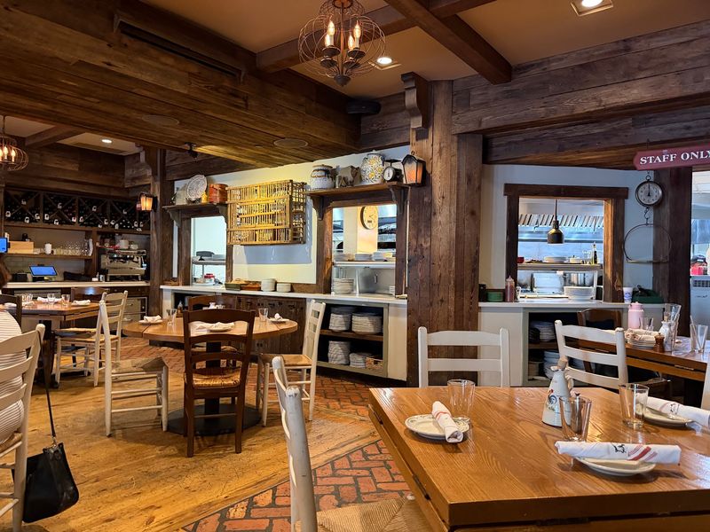 Osteria Tulia (Naples)
