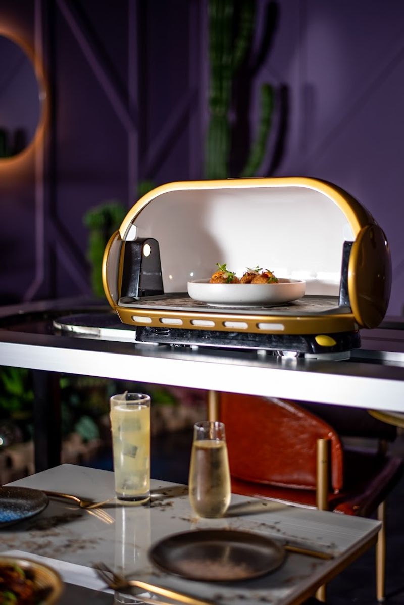 Rocket Runners: Dinner On A Track