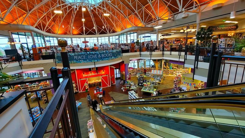 Signed Kentucky Voices and Local Pride