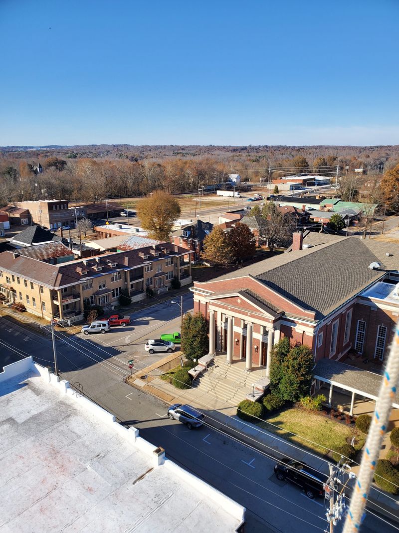 Neighborhoods With Room to Breathe