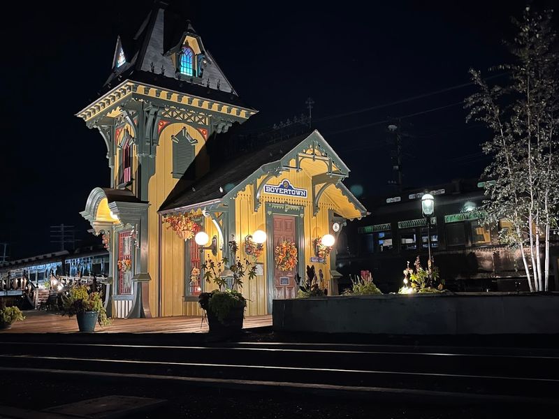 Station Yard Atmosphere