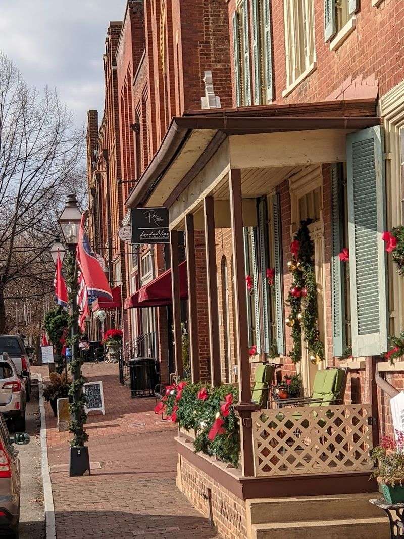 Browse Downtown Shops and Cafes