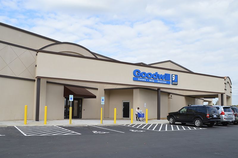 Goodwill Lawrence (Lawrence)