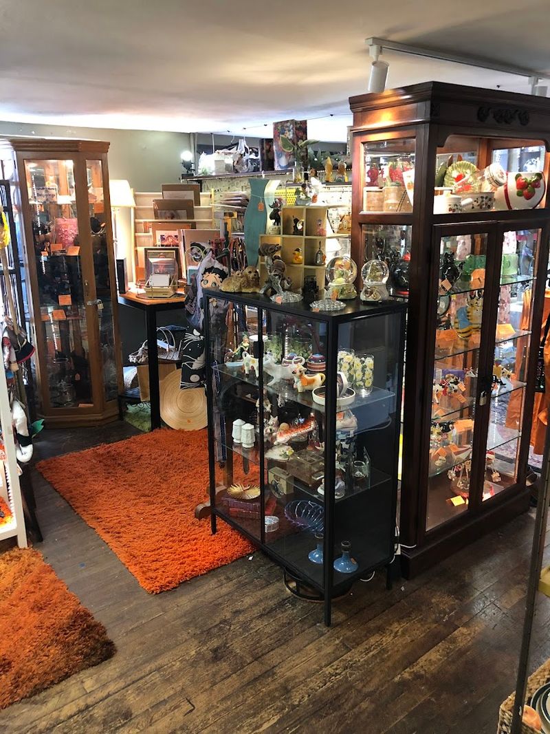 What Shoppers Love: Reviews At A Glance