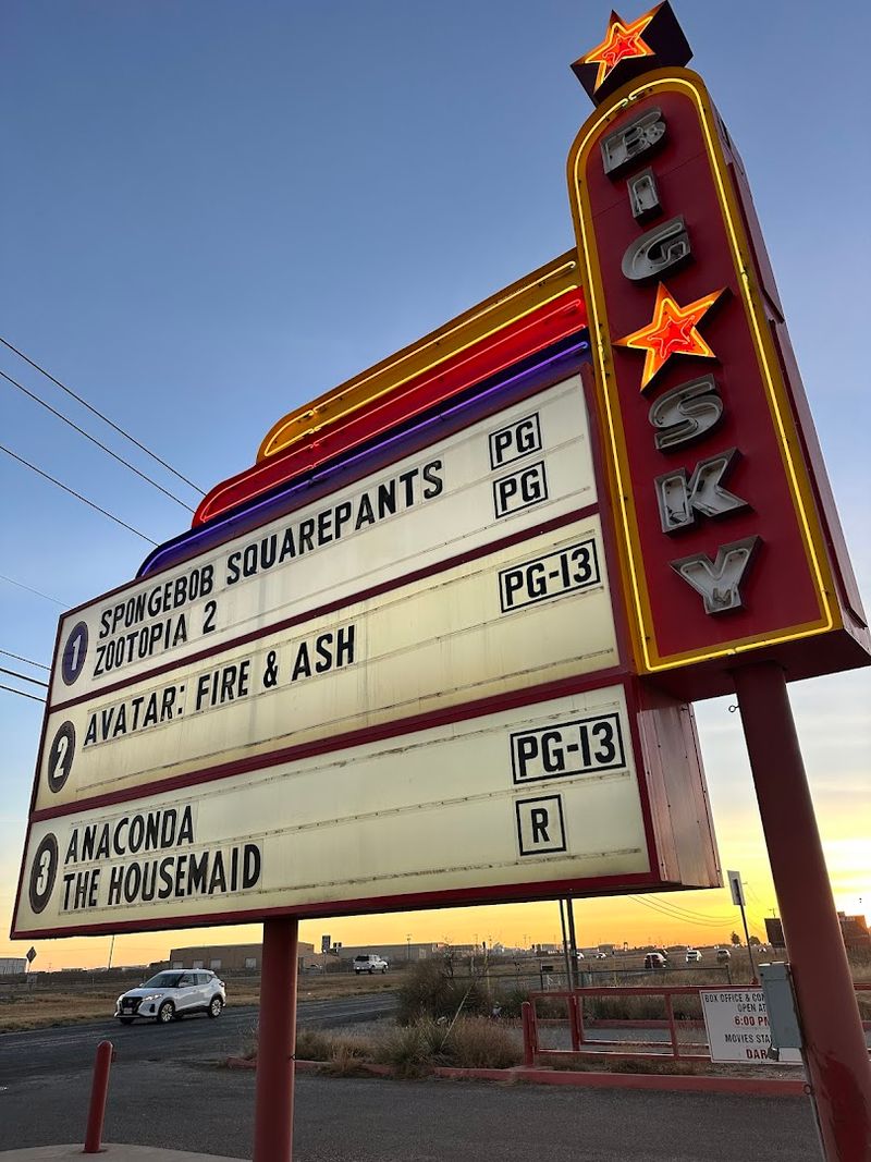 Retro Entrance and First Impressions