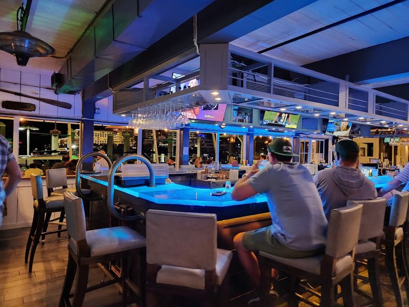 Bars, Cocktails, And Happy Hour