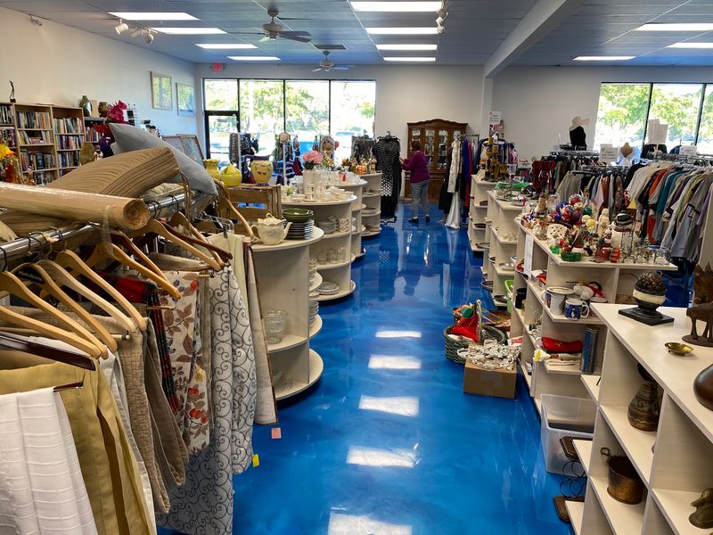 Clean, Organized Shopping Experience