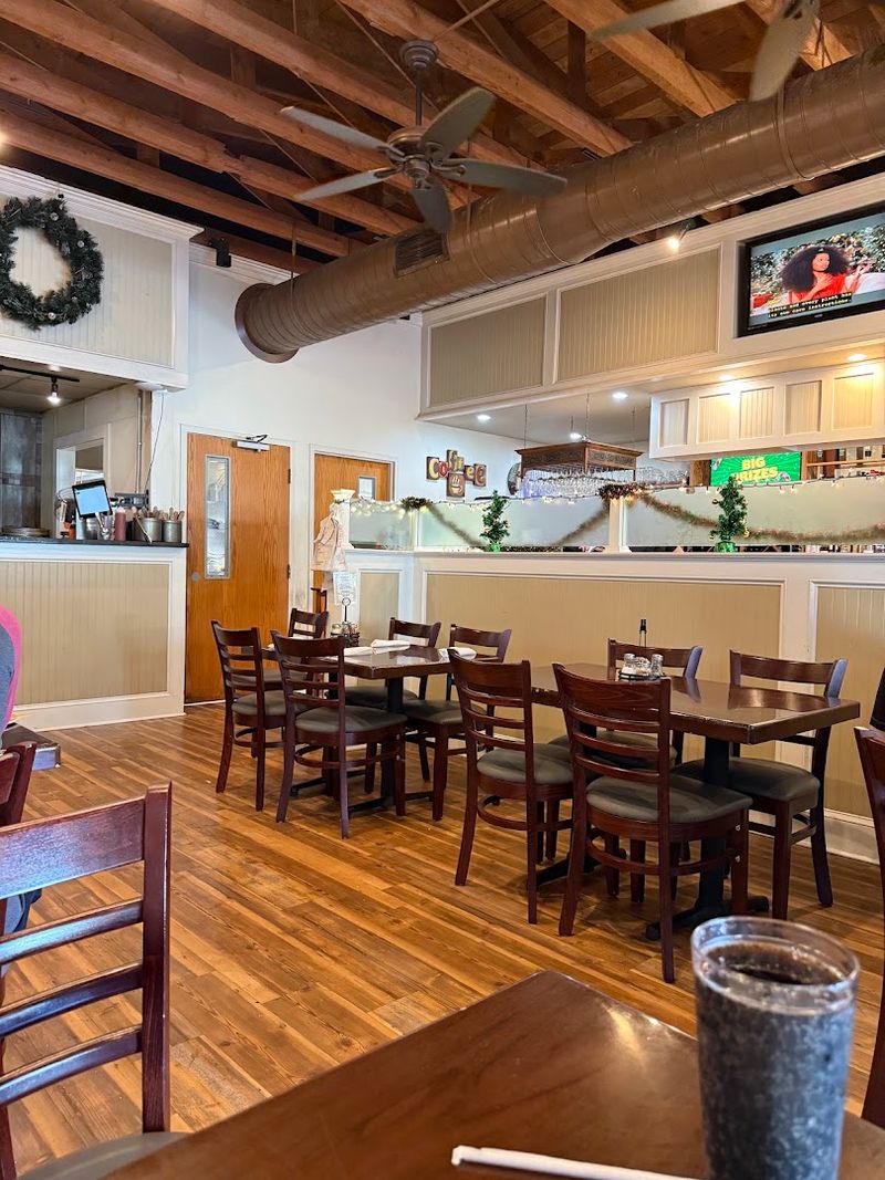 Relaxed Neighborhood Atmosphere