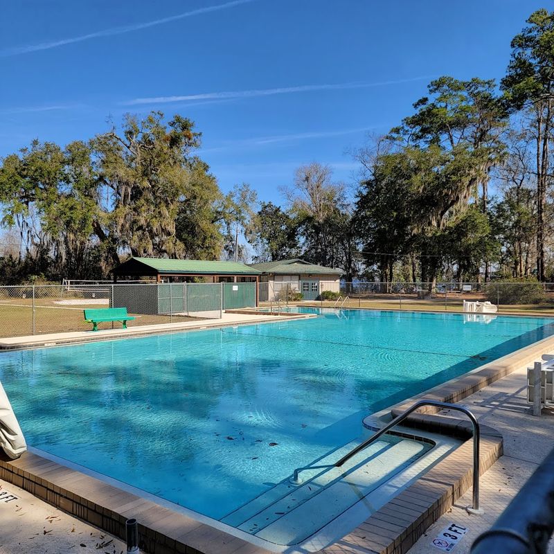 A Swimming Pool That Beats Any Hotel Amenity