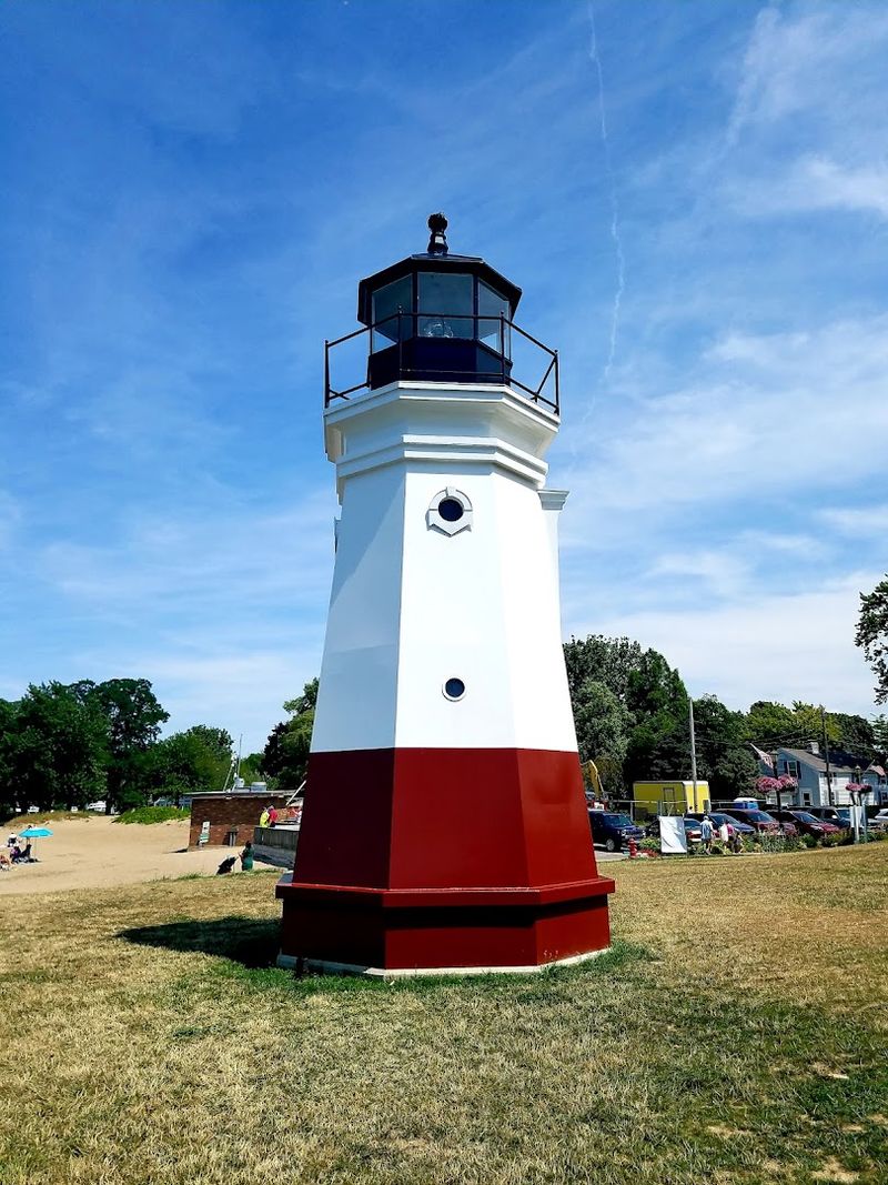 Vermilion Lighthouse