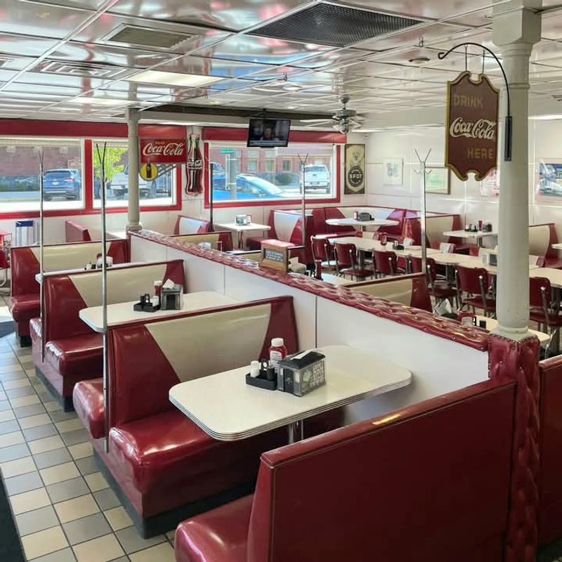 Atmosphere, Seating, And Carryout