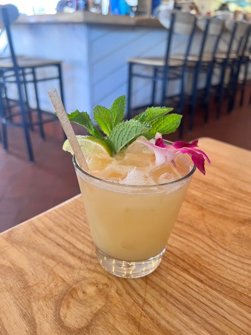 Cocktails and Drinks That Match the Beachy Energy