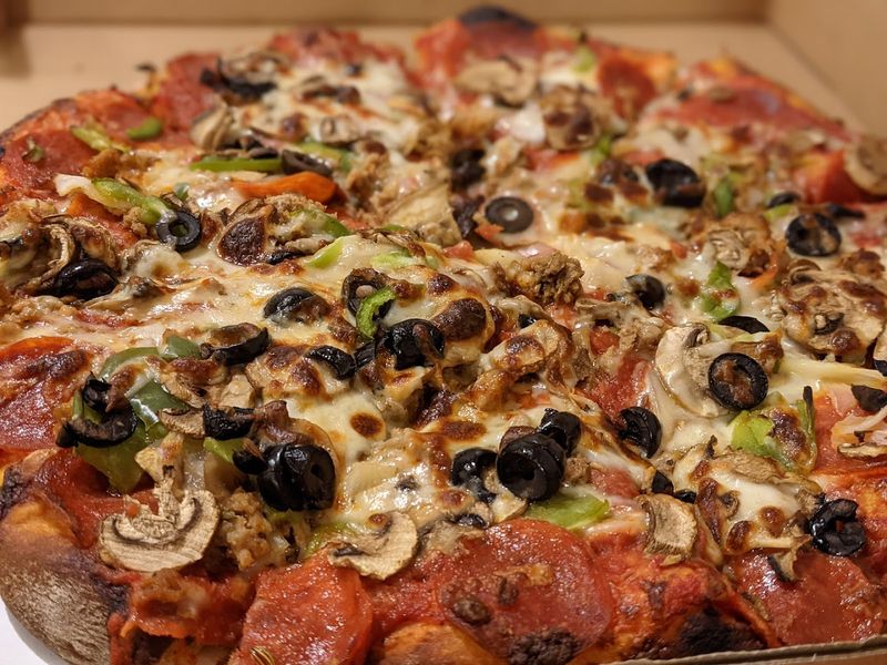 The Pizza That Keeps People Coming Back