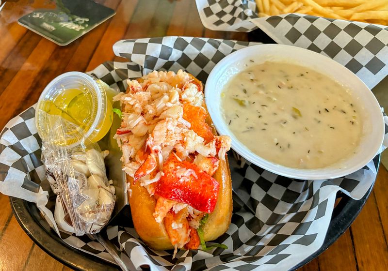 What Makes Jazzy's Different From Other Lobster Spots in Florida