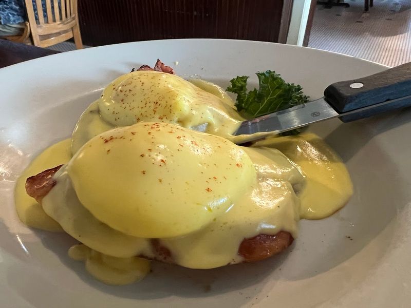 The Lump Crab Benedict That Elevates Brunch