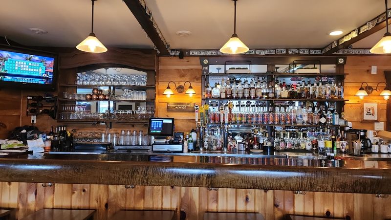 Old Trail Tavern + Steak – Liverpool