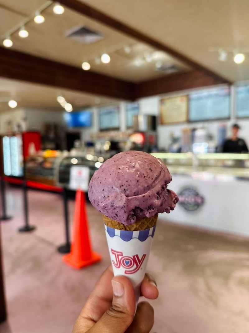 The wild huckleberry flavor everyone talks about