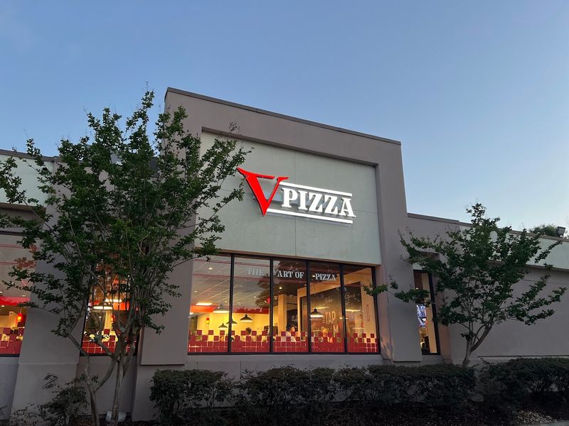 V Pizza & Tap Room