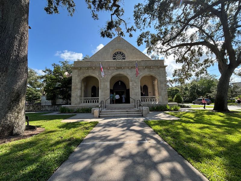 Planning Your Visit on Orange Avenue