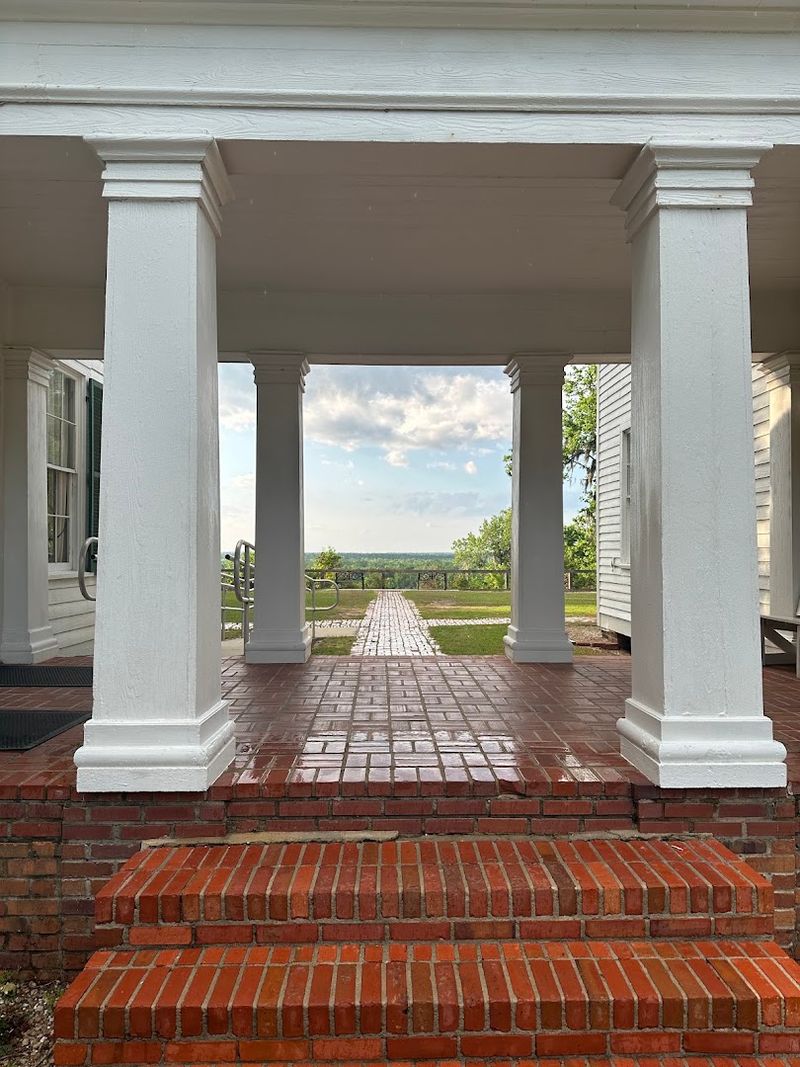 The Gregory House: A Plantation Floating Above Floods