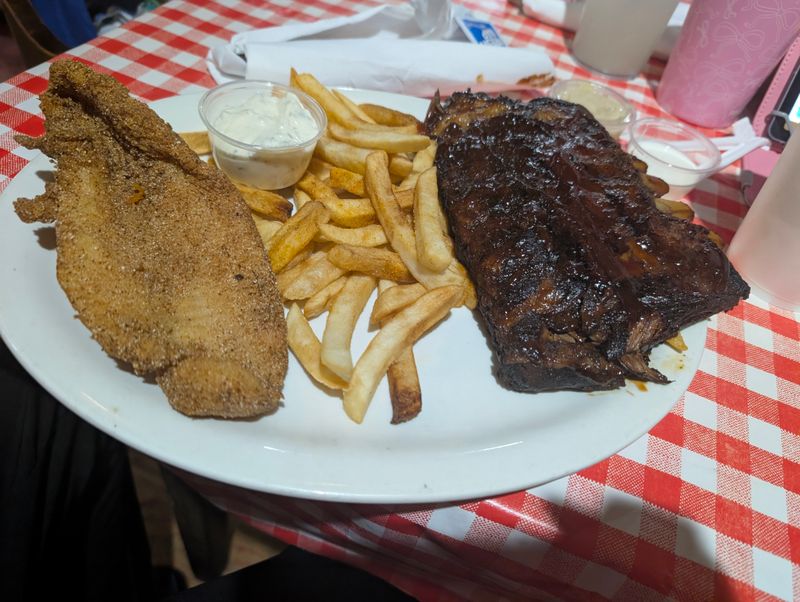 Catfish And Ribs That Win Fans