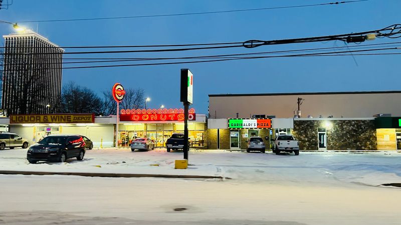 Gibson&rsquo;s Donuts