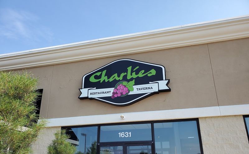 Charlies Taverna, Maumee
