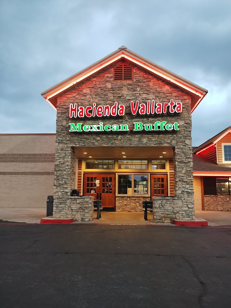 Location on Bandera Road With Ample Parking